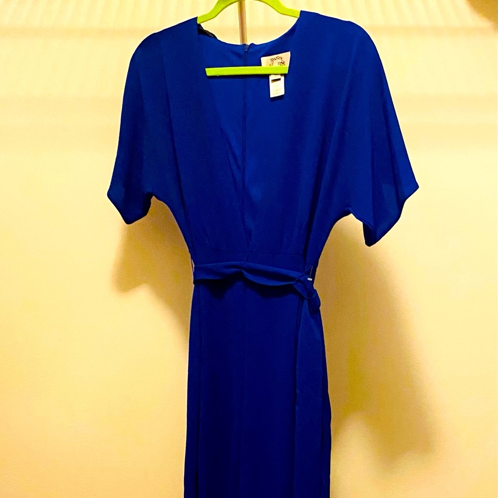 Pretty in blue! Low cut jumper ready for summer!